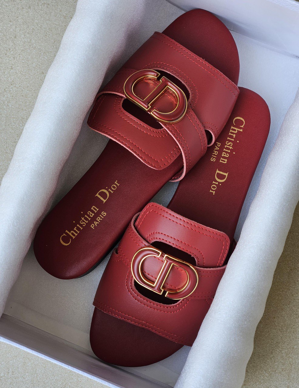 DIOR