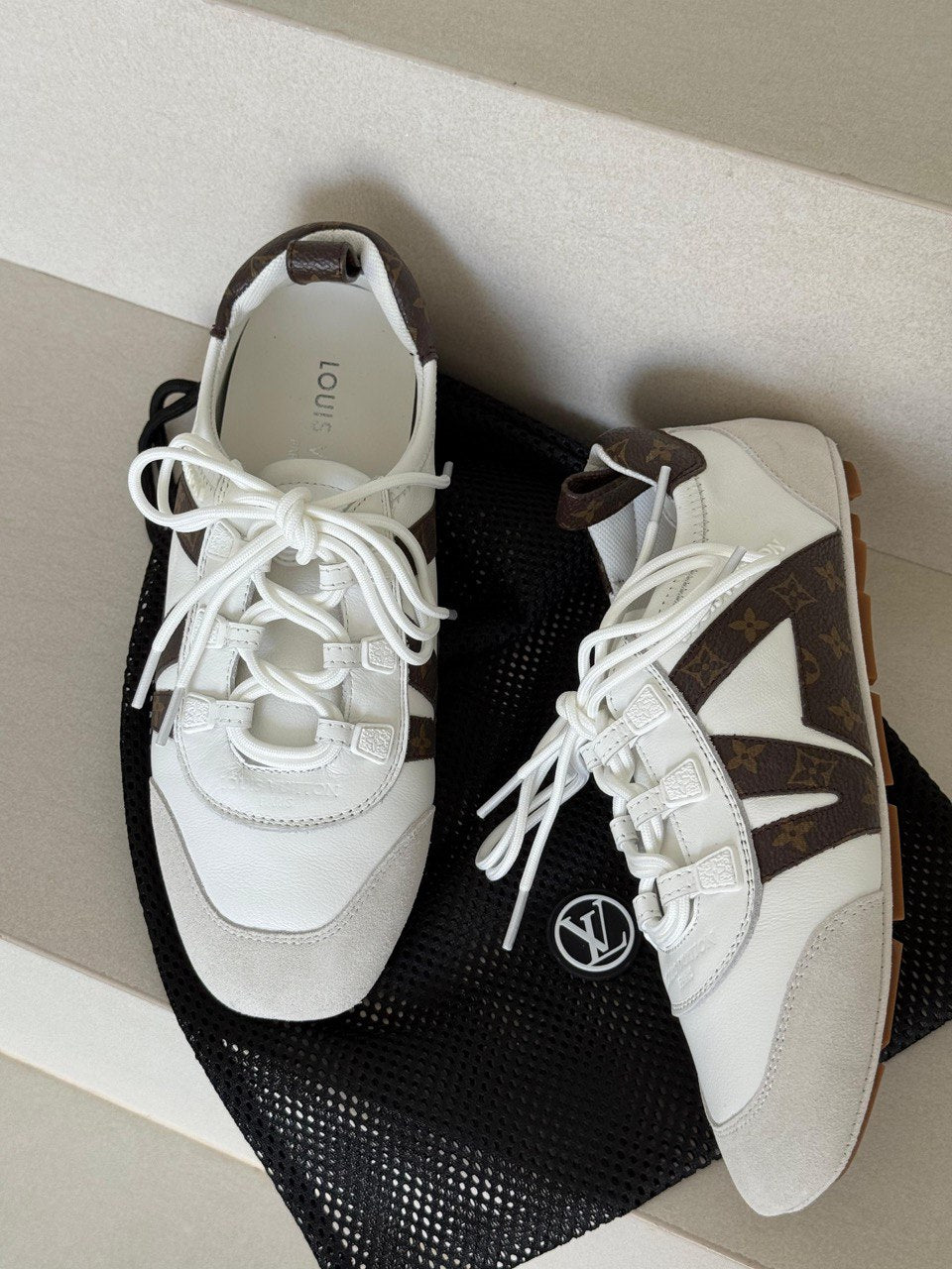 LOUIS VUITTON