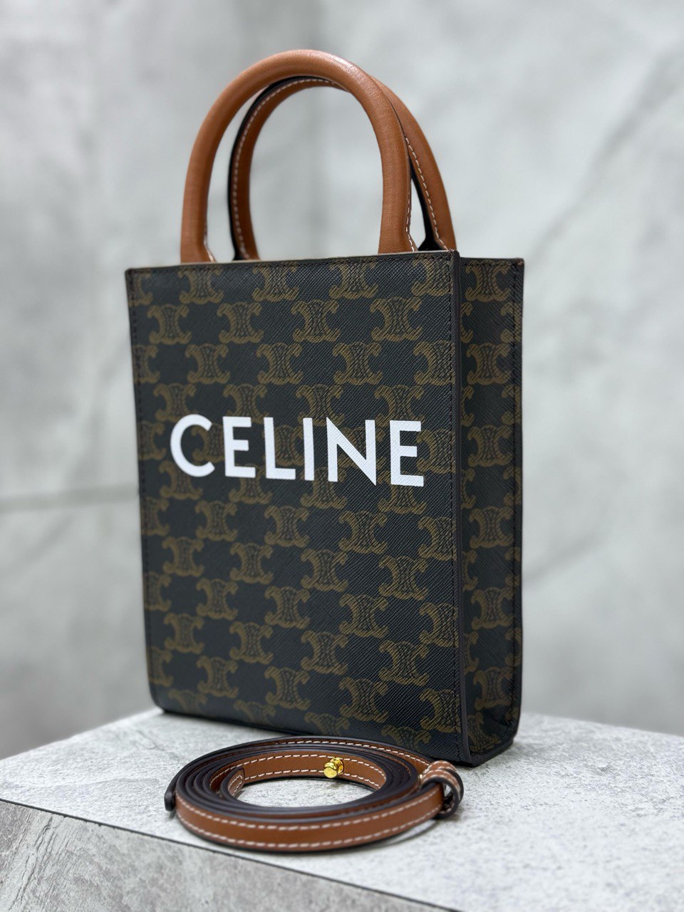 CELINE