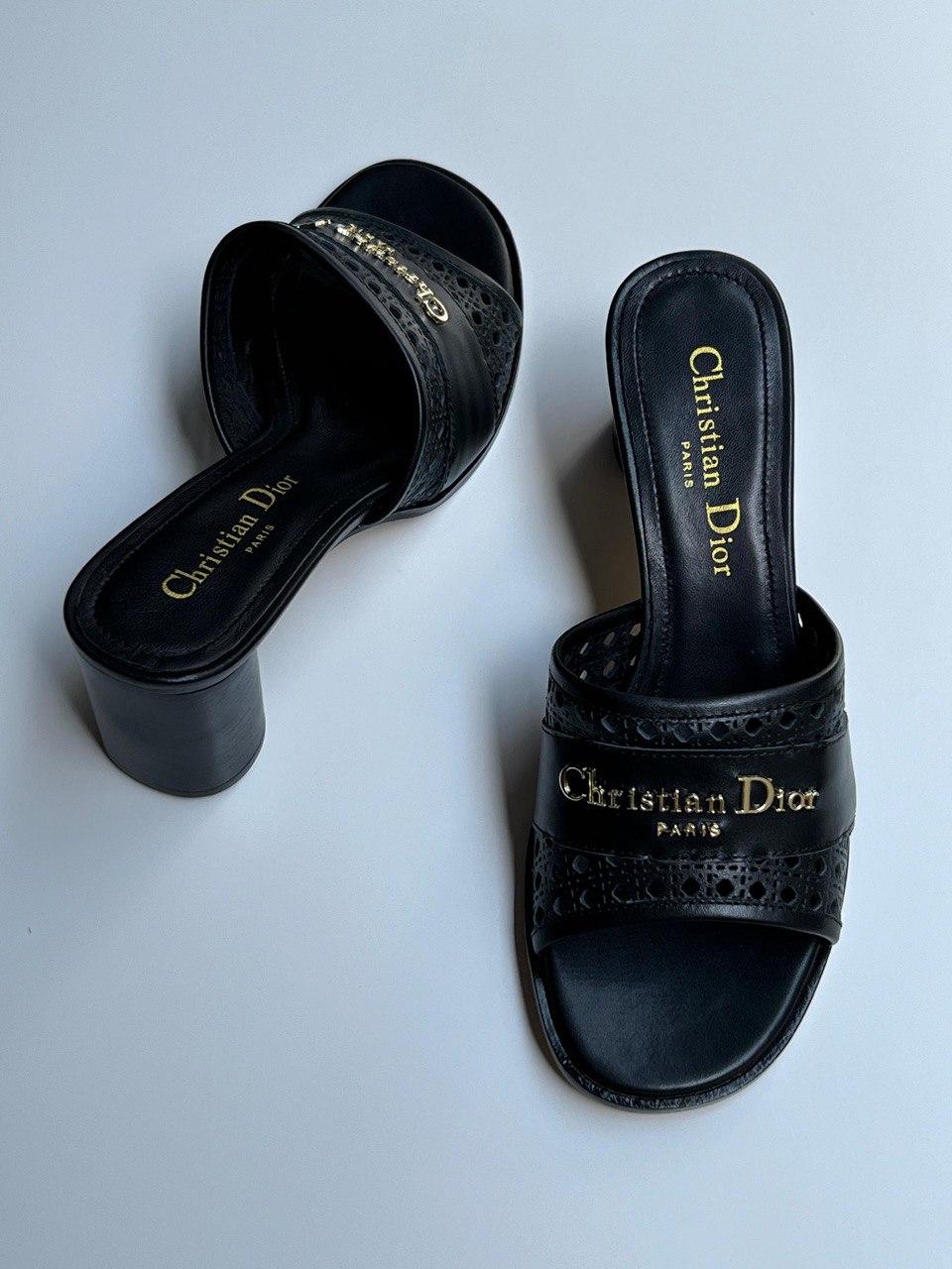DIOR