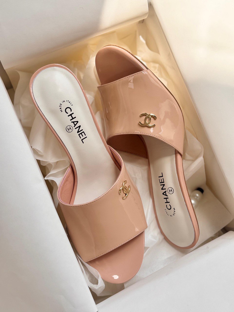 CHANEL