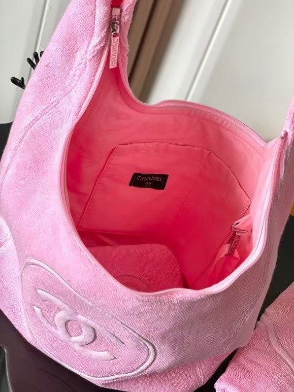 CHANEL BAG+ WITH TOWEL