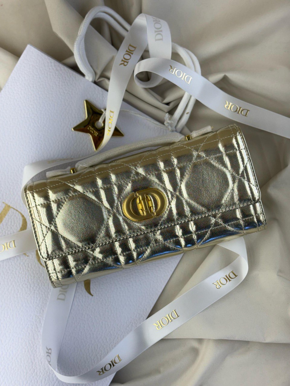 DIOR