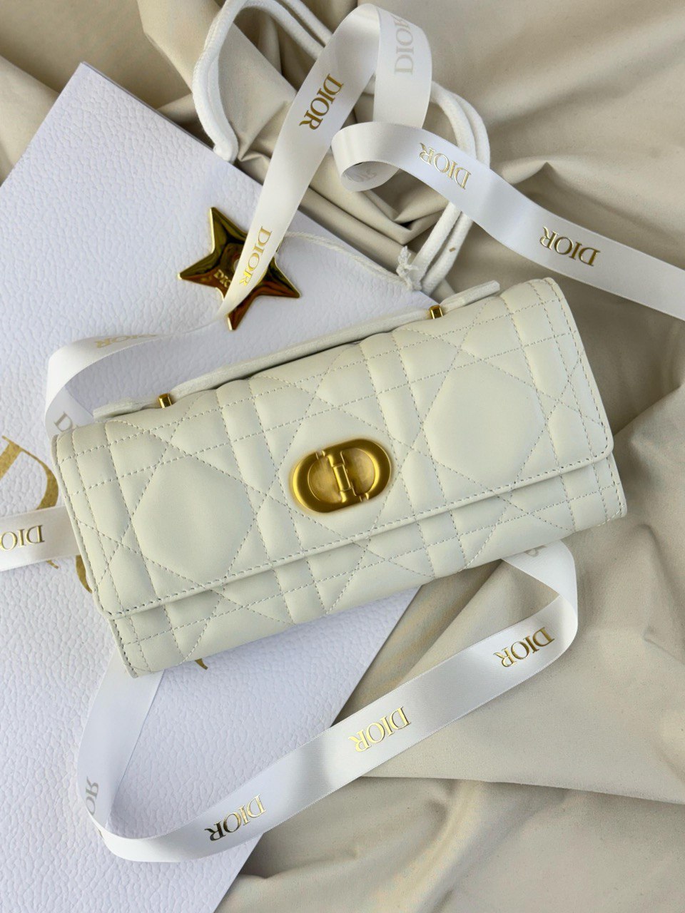 DIOR