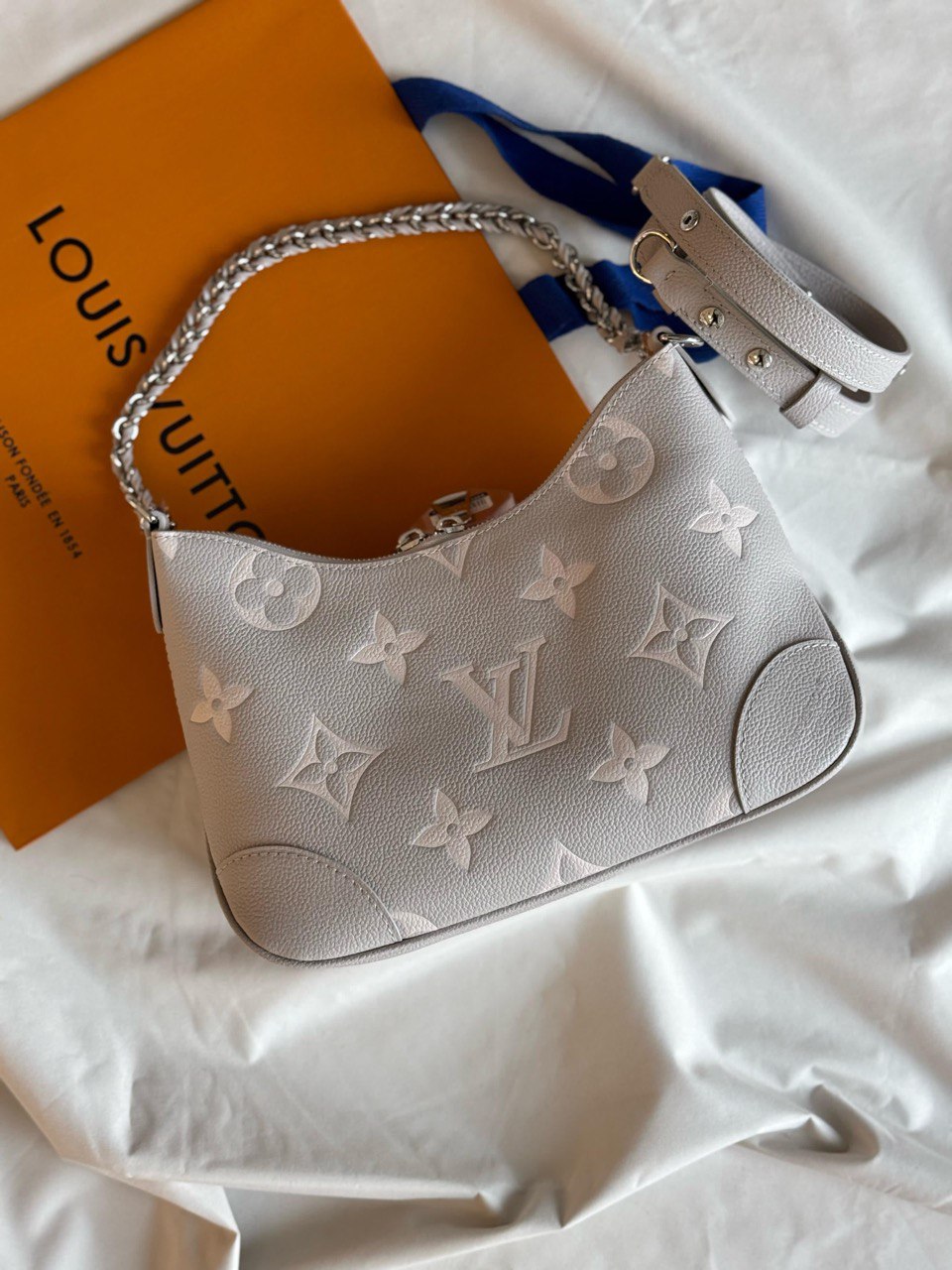 LV
