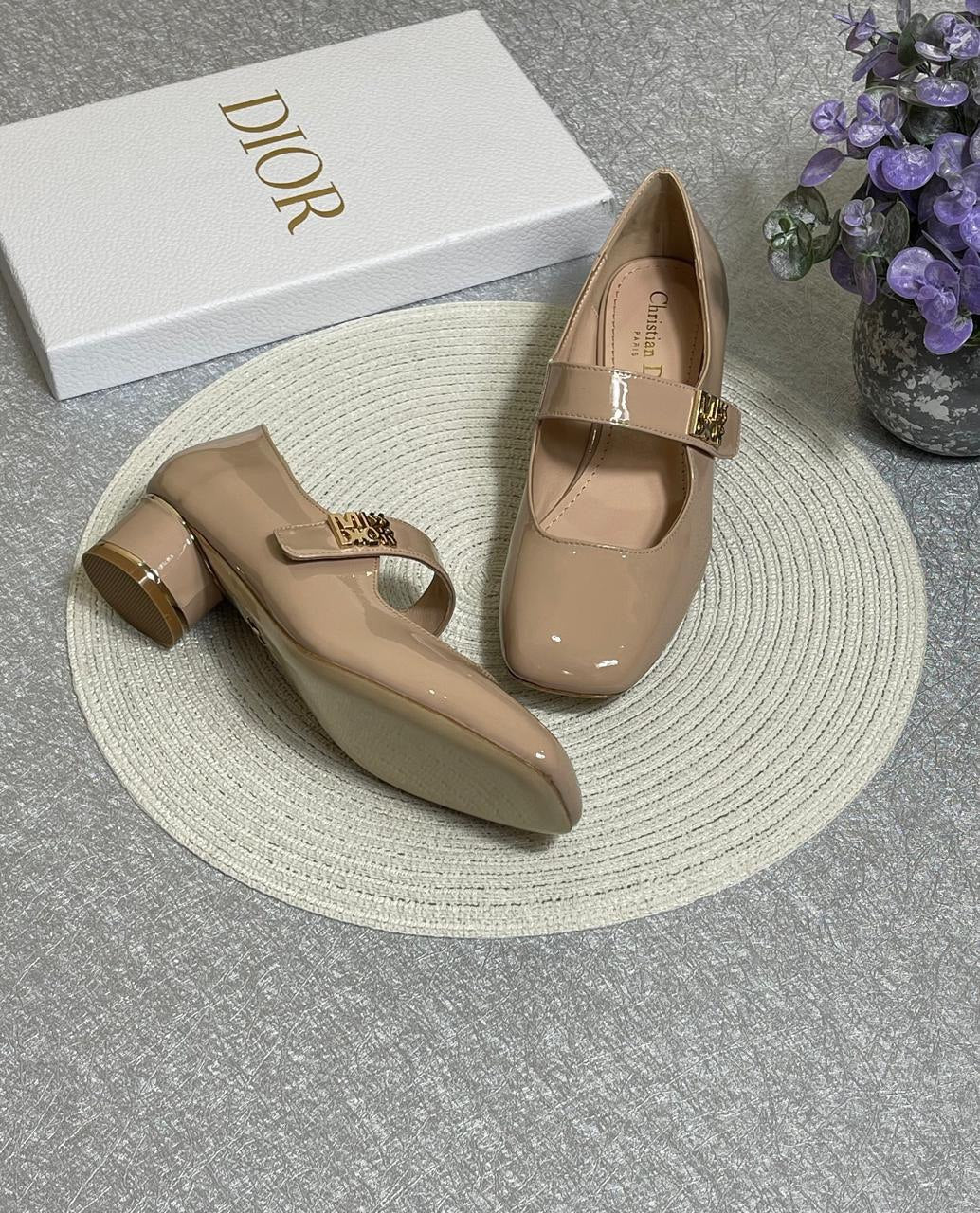 DIOR