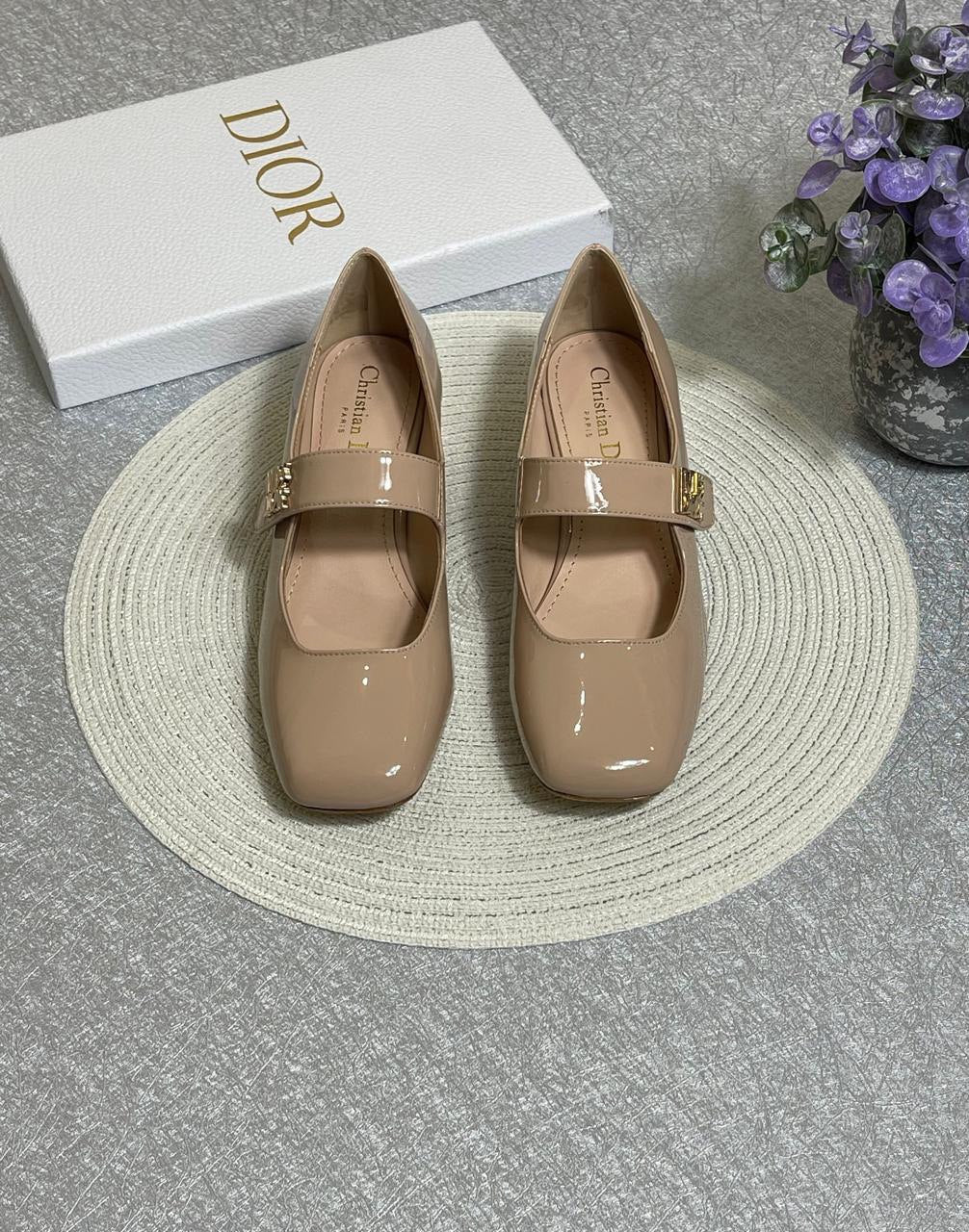 DIOR