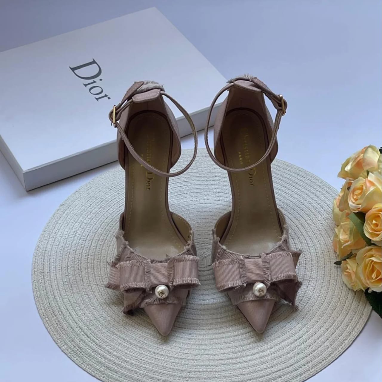 DIOR