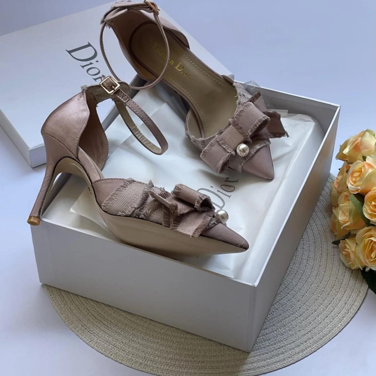 DIOR