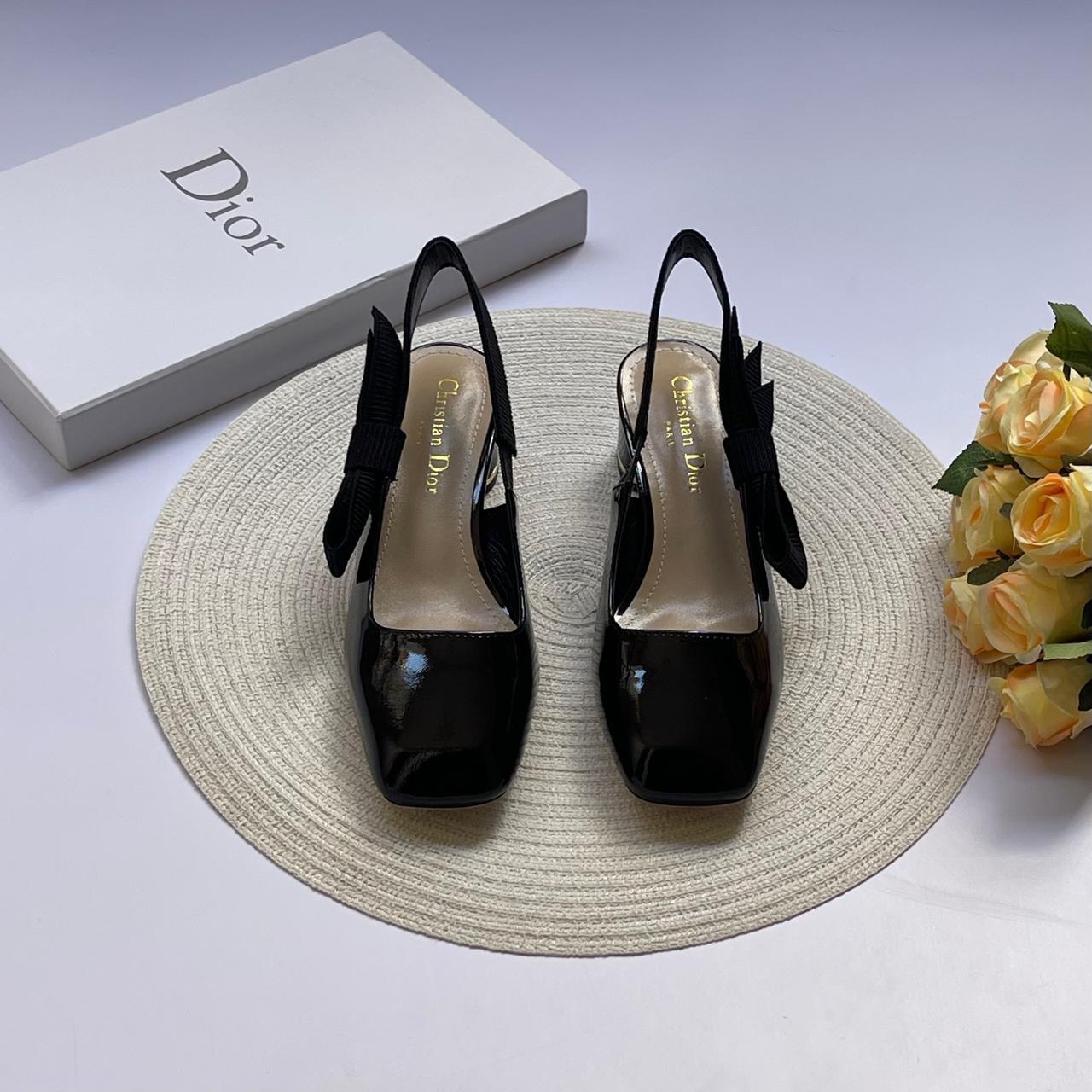 DIOR