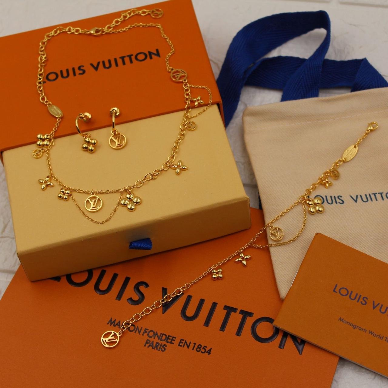LOUIS VUITTON ACCESSORIES FULL SET