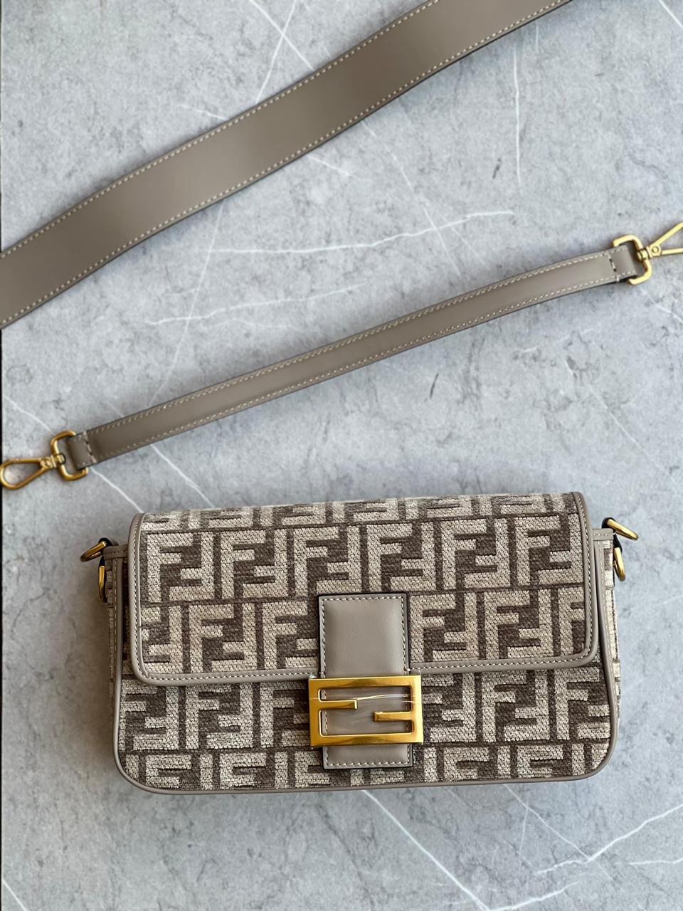 FENDI BAGUETTE 26CM