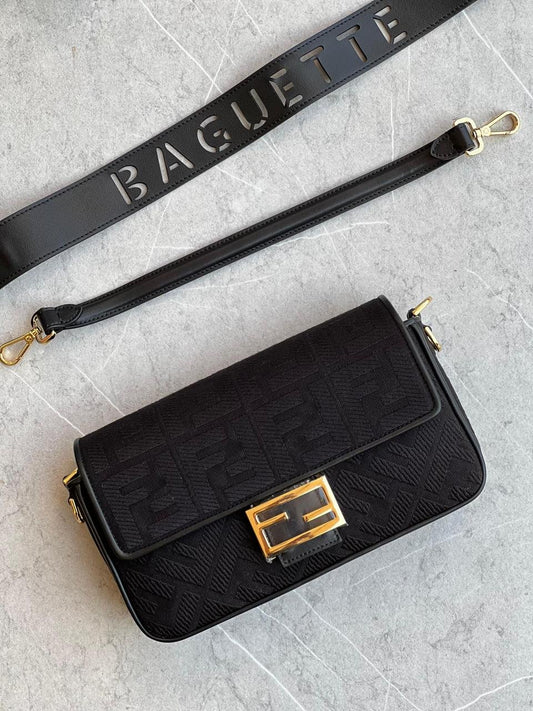 FENDI BAGUETTE 26CM