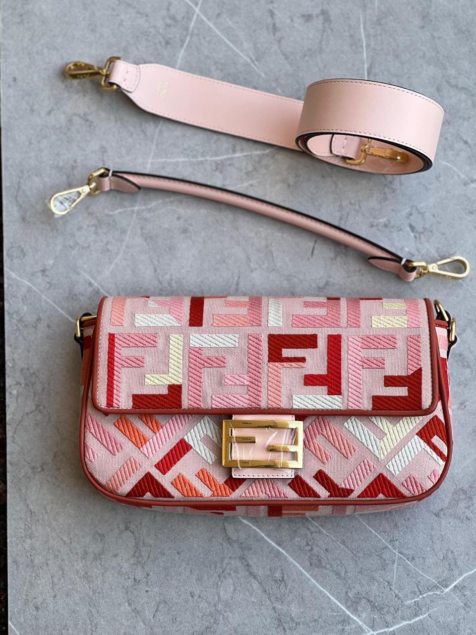 FENDI BAGUETTE 26CM