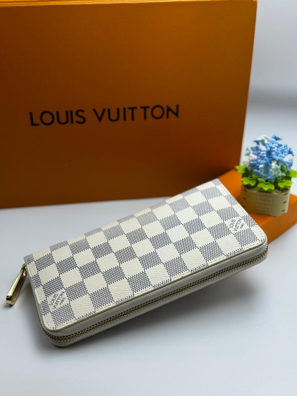 LOUIS VUITTON WALLET