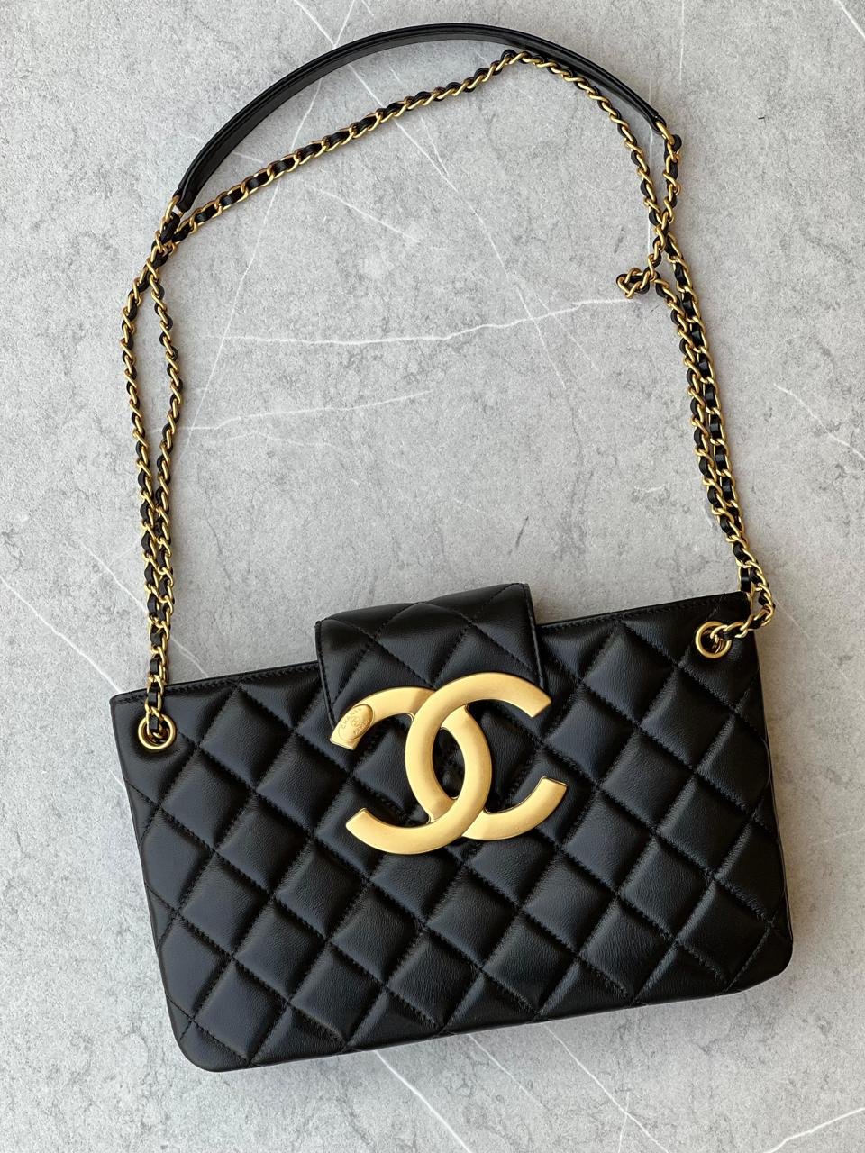 CHANEL NEW BAGUETTE BAG