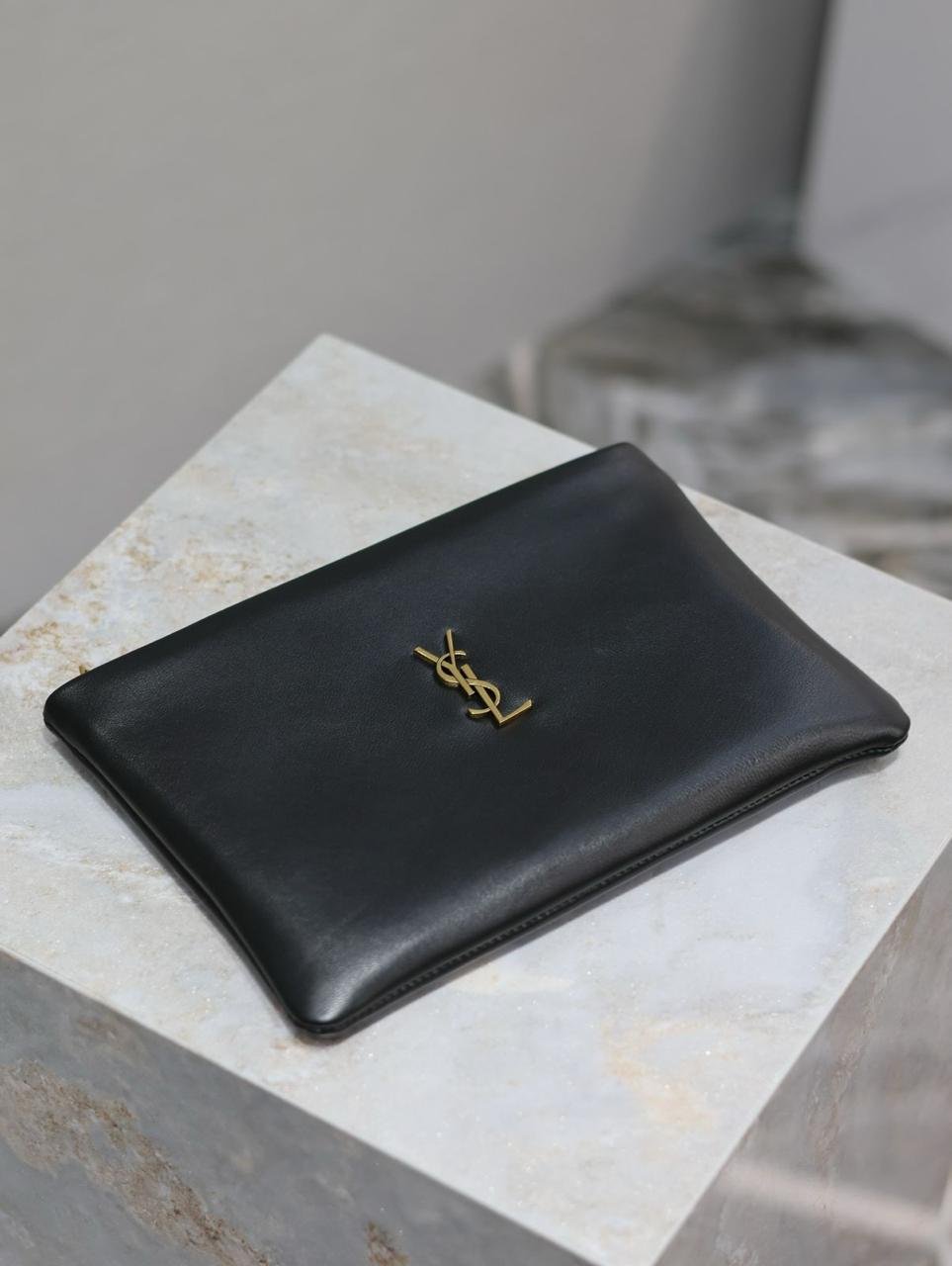 YVES SAINT LAURENT