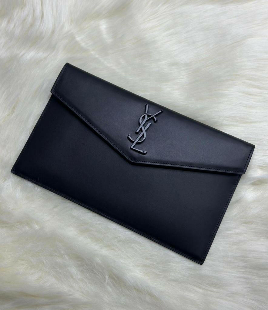 YVES SAINT LAUREN