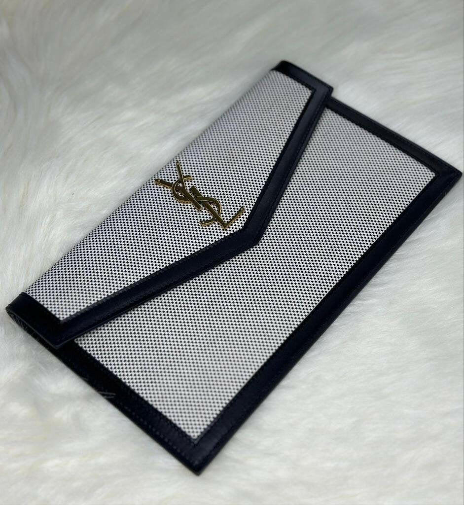 YVES SAINT LAUREN
