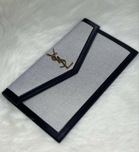 YVES SAINT LAUREN