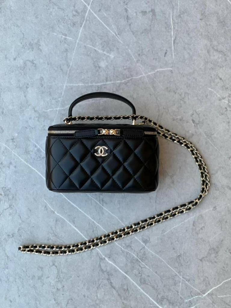 CHANEL VANITY
