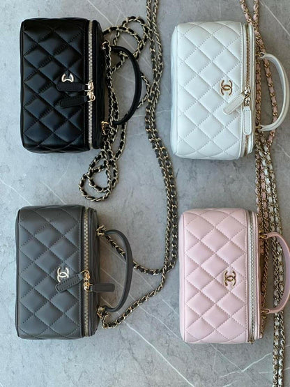 CHANEL VANITY