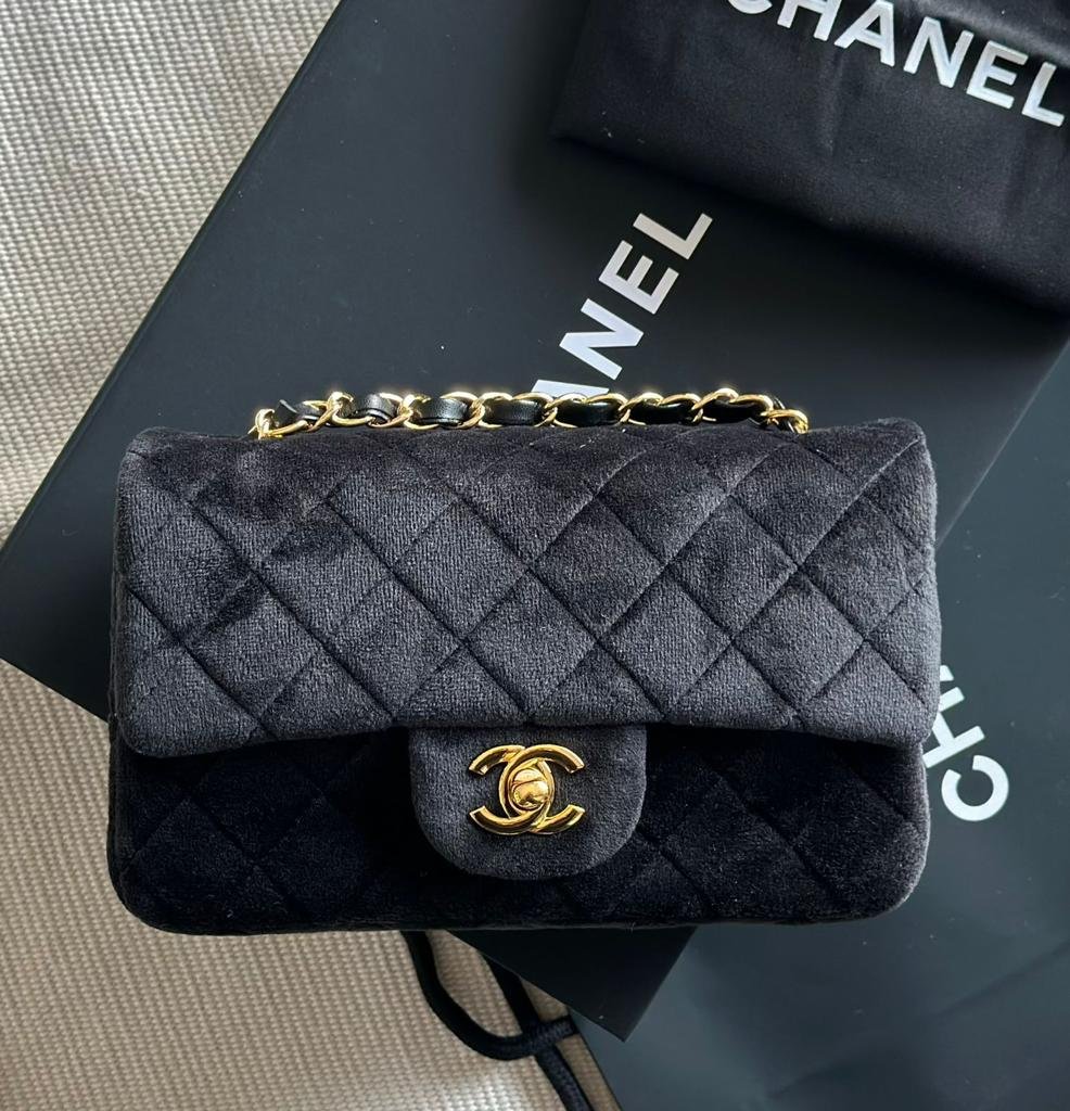 CHANEL VELVET 20CM