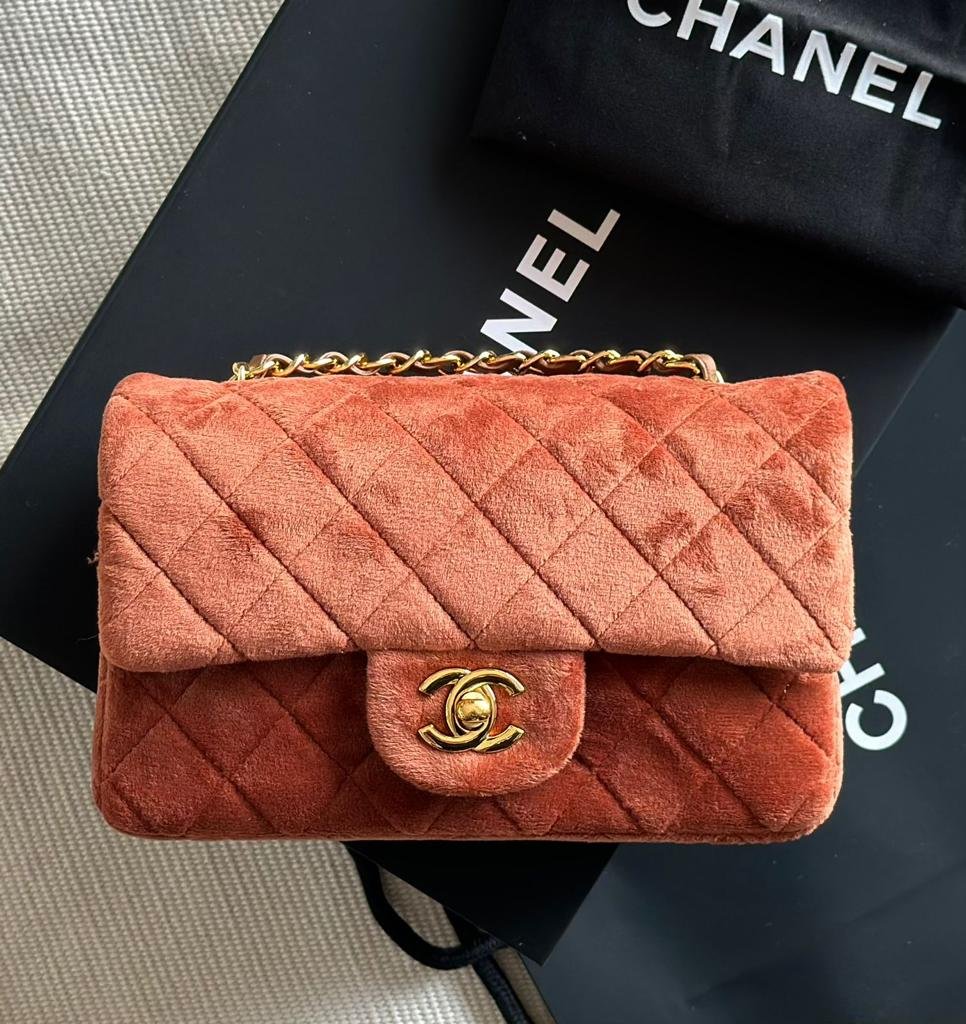 CHANEL VELVET 20CM