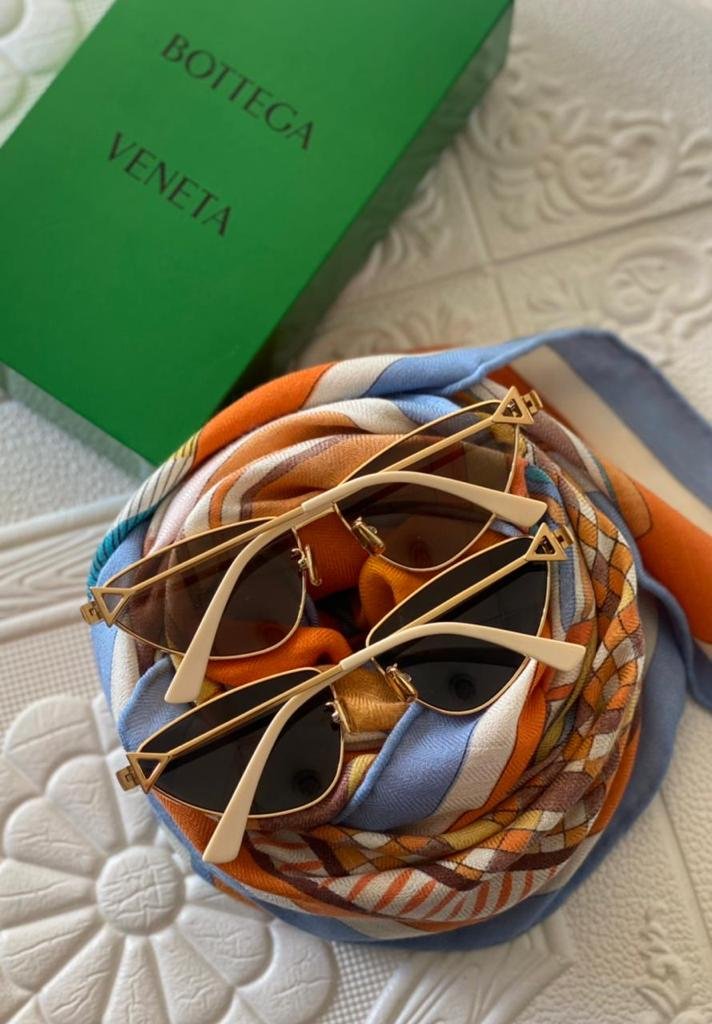 BOTTEGA VENETA SUNGLASSES