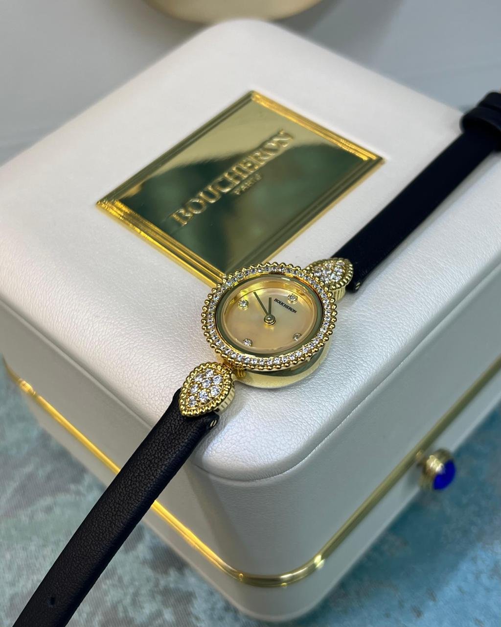 BOUCHERON WATCH  - 23 MM