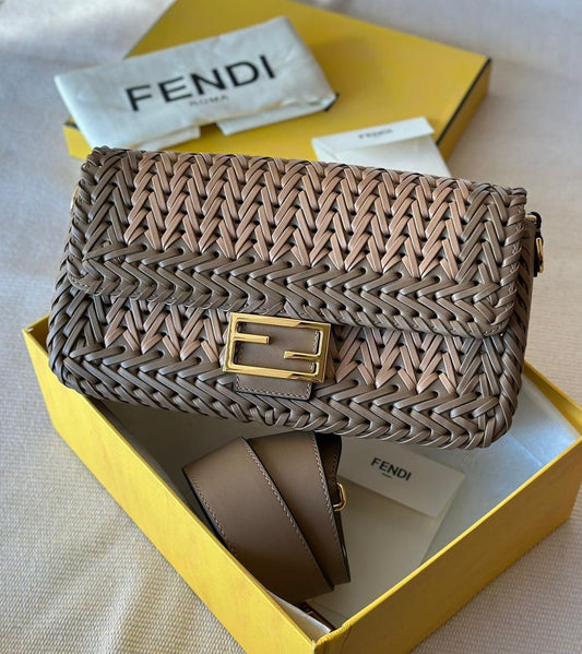 FENDI BAGUETTE - 26CM