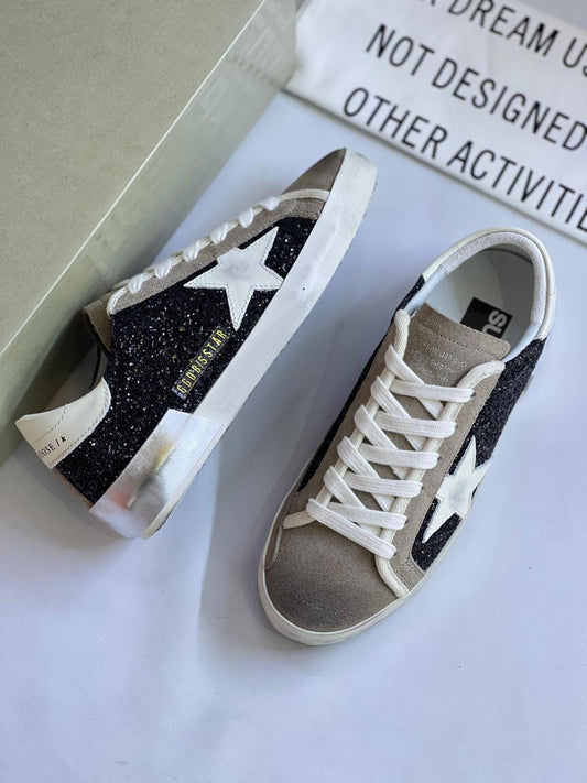 GOLDEN GOOSE