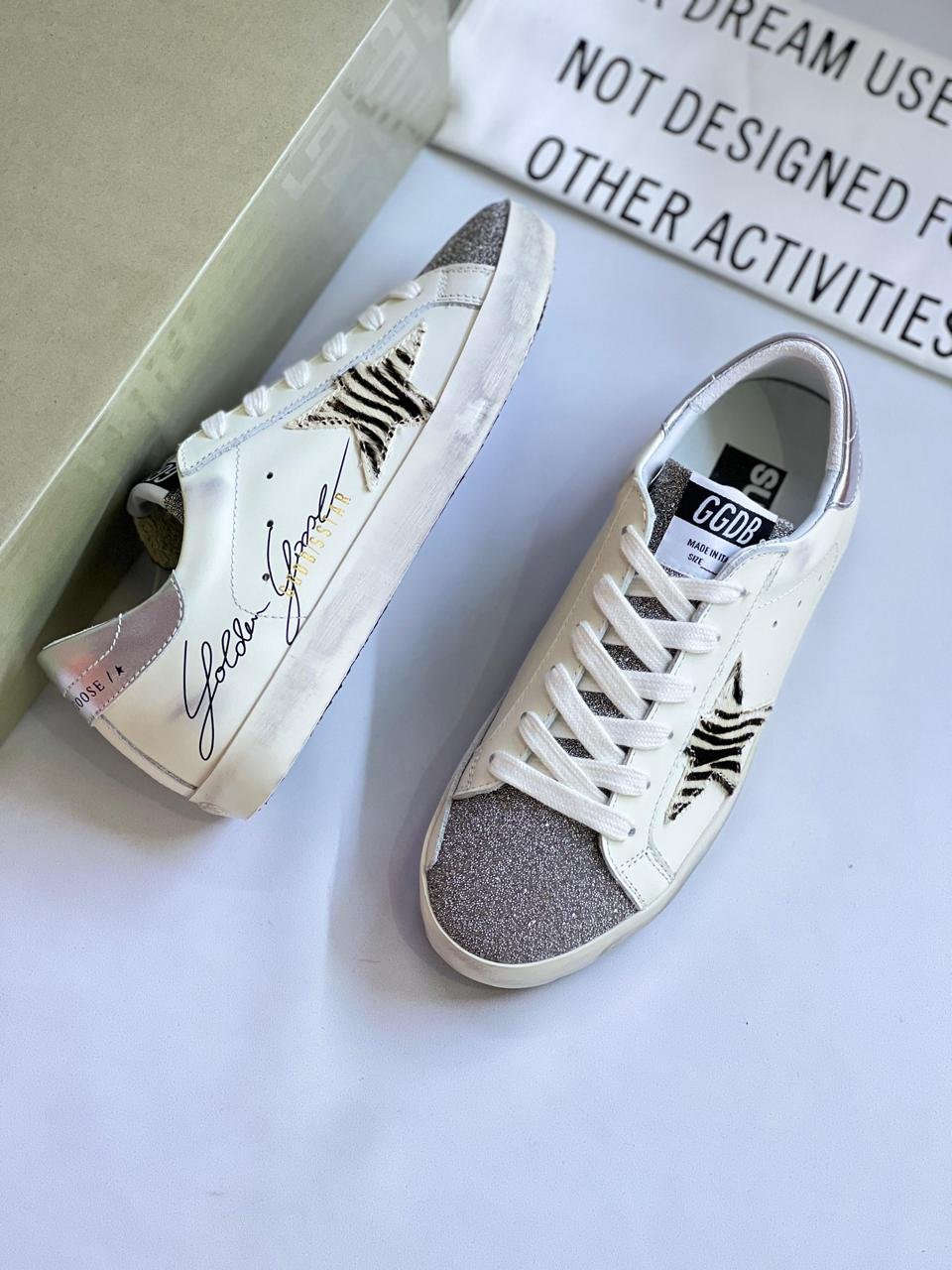 GOLDEN GOOSE