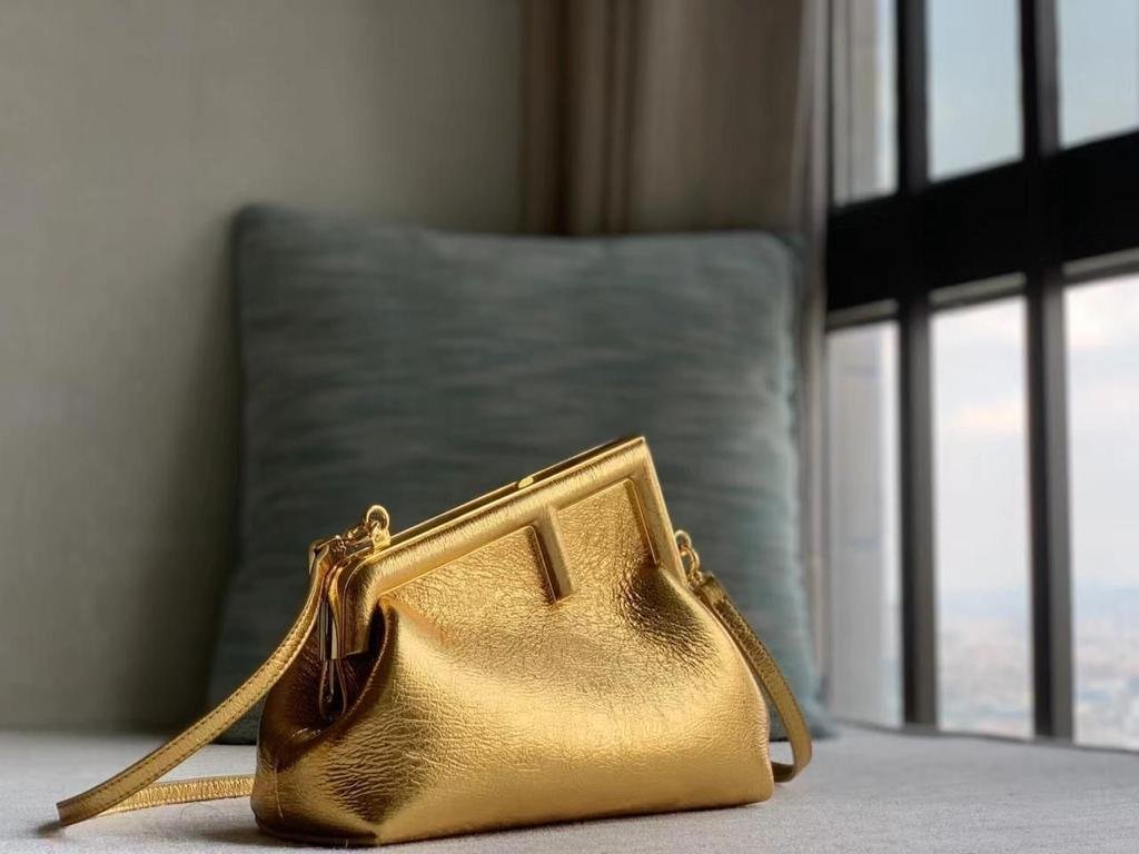 FENDI BAG 26 CM