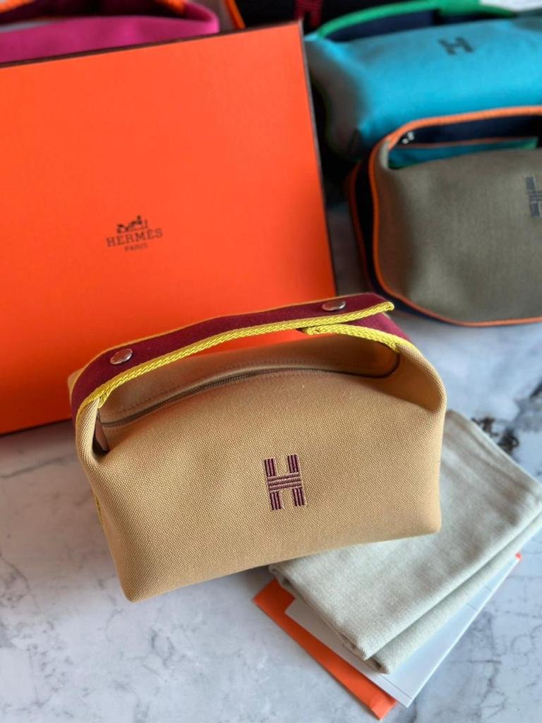 HERMES 22 CM