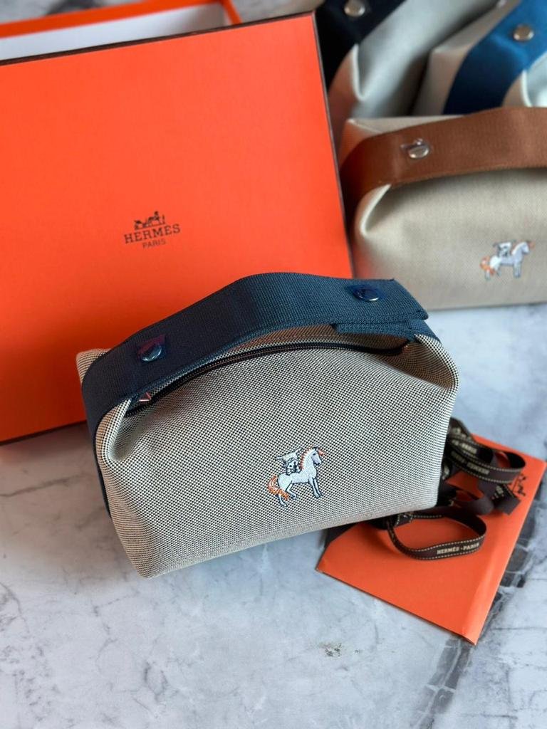 HERMES 22 CM