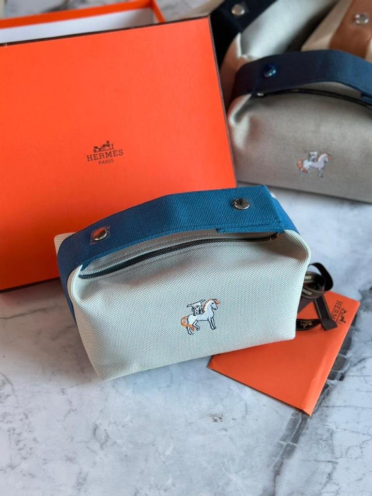 HERMES 22 CM