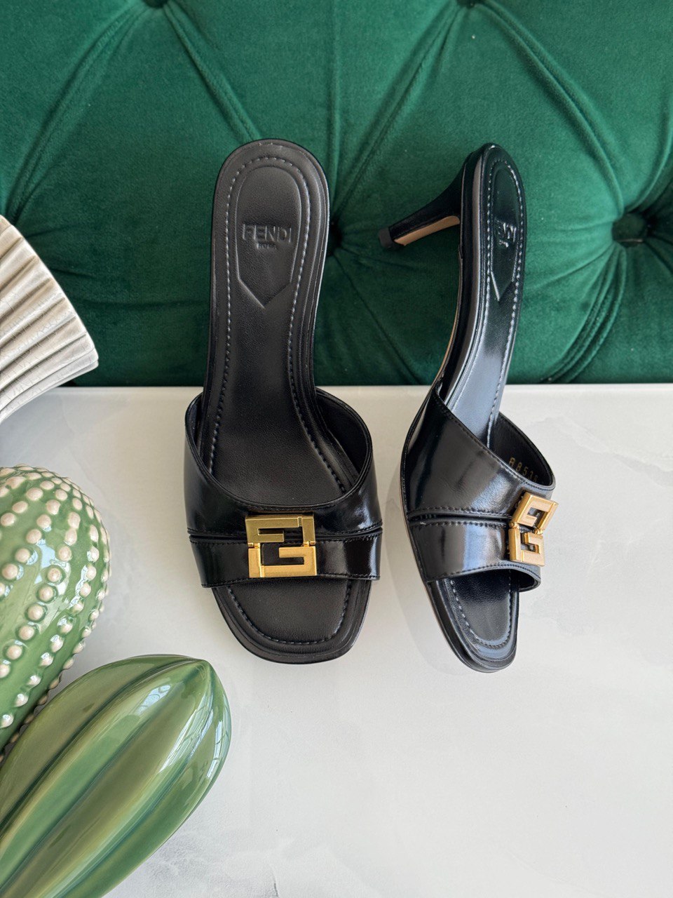 AQUAZZURA