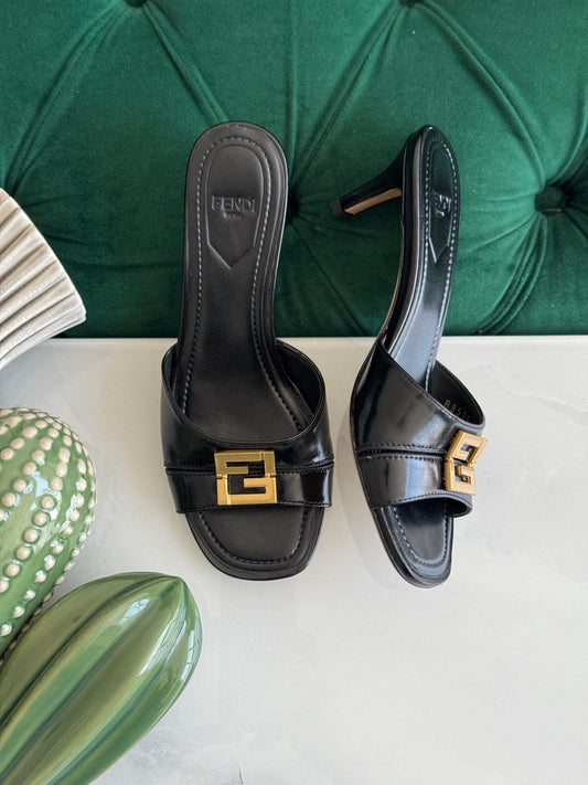 AQUAZZURA