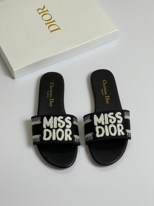 DIOR