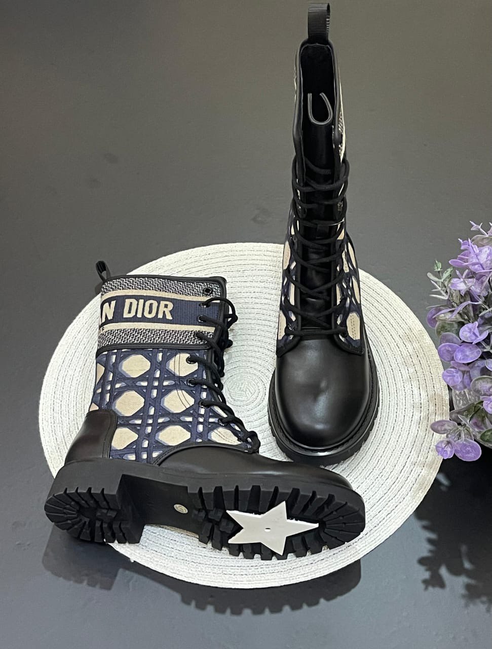 DIOR