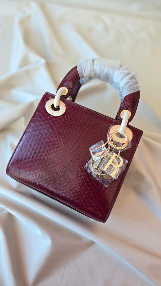 DIOR