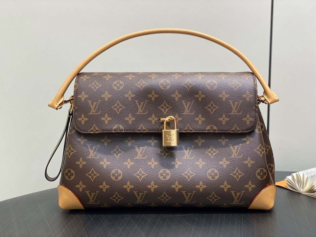 Lv