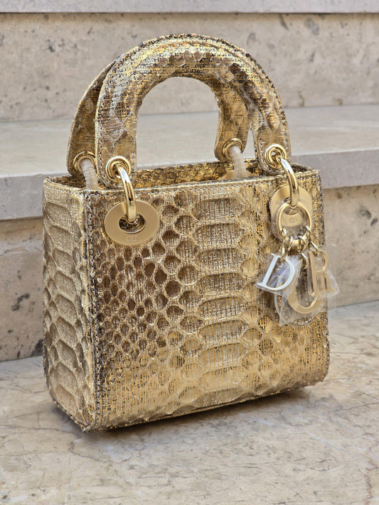 DIOR