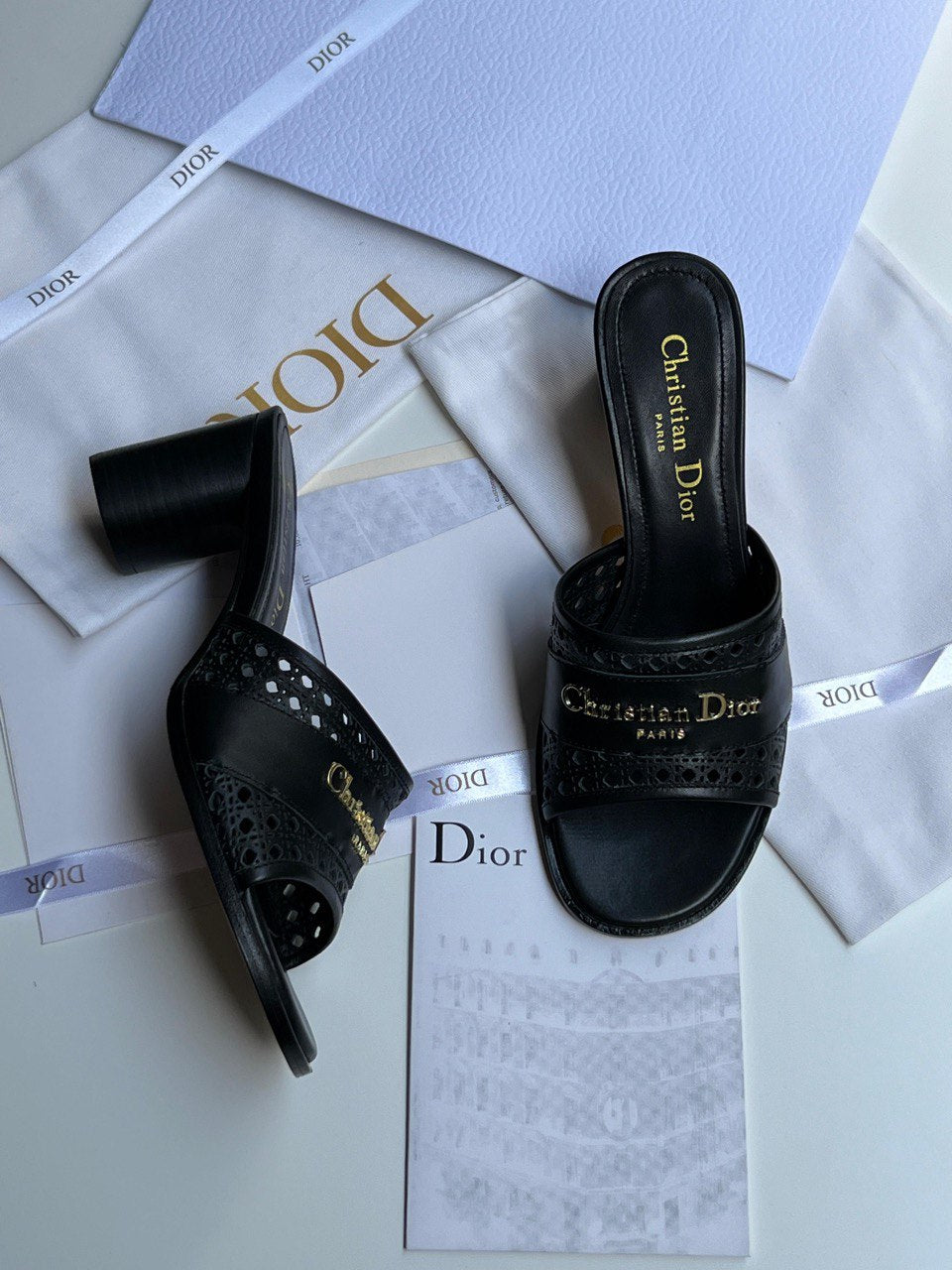 DIOR