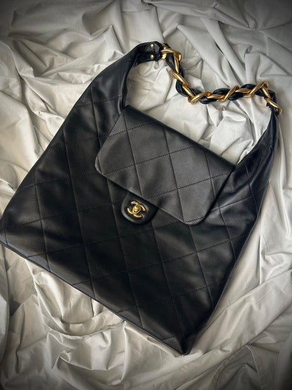 CHANEL BAG MONALISA