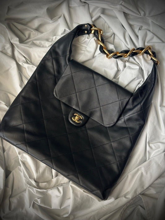 CHANEL BAG MONALISA