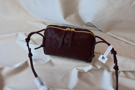 BOTTEGA.VENETA