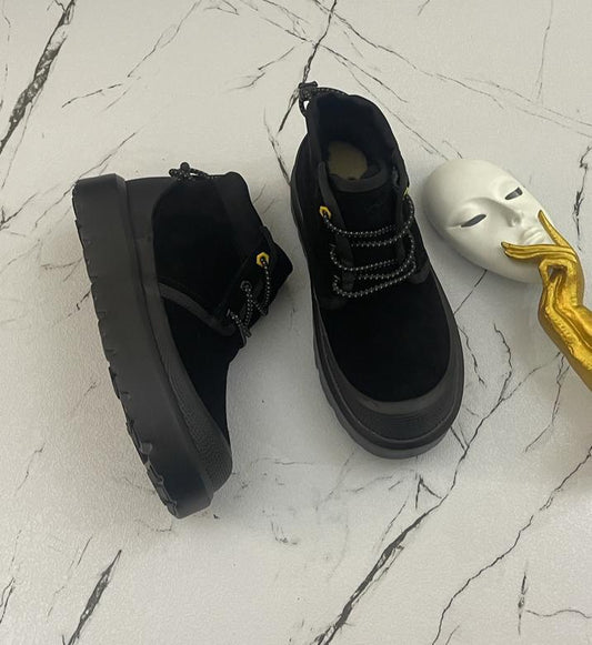 UGG